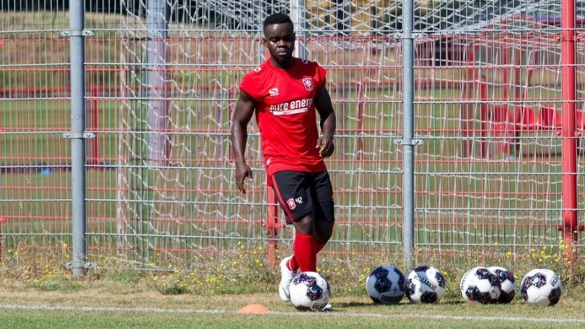 358825 eghan bij FC Twente