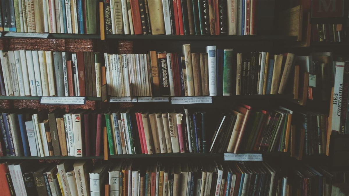 354766 bookcase 1869616 1920
