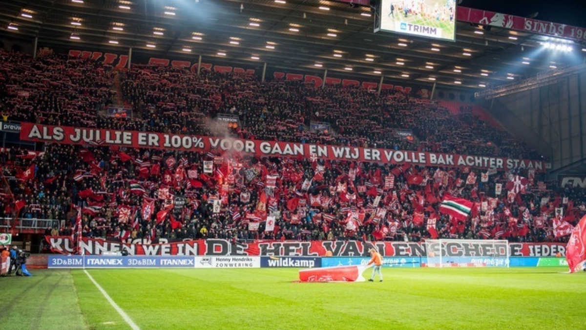 351179 stadion fc twente lars smook 1