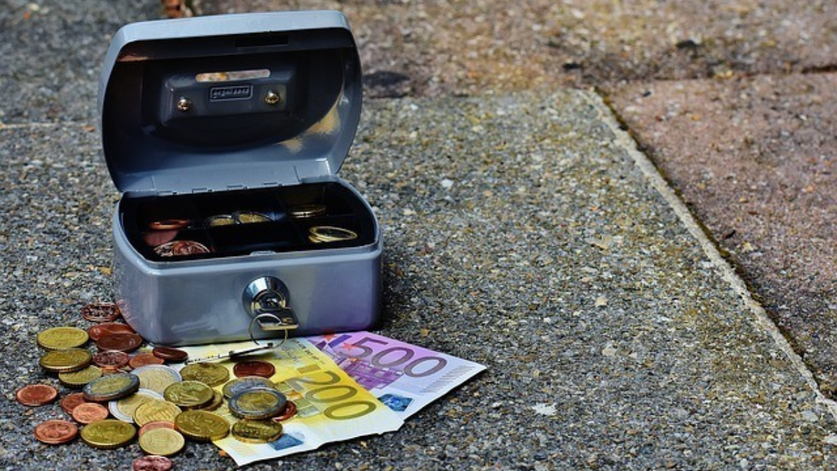 348900 cashbox 1643007 640