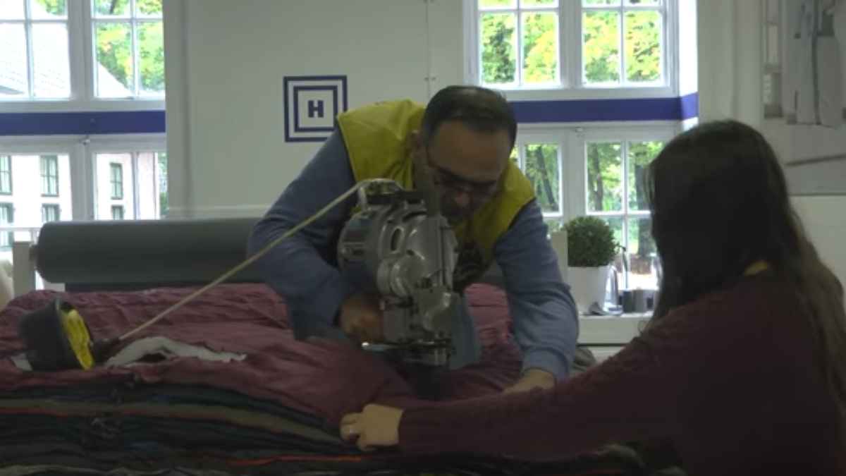 219447 sheltersuit 1