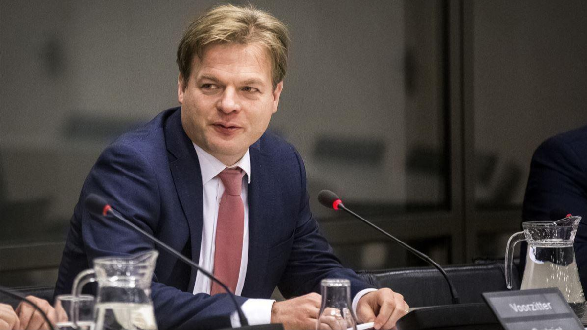 335893 Pieter Omtzigt