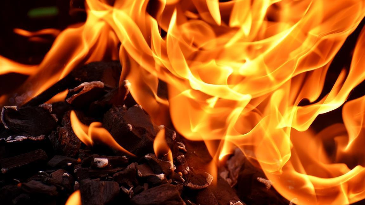 326898 fire 2777580 1920
