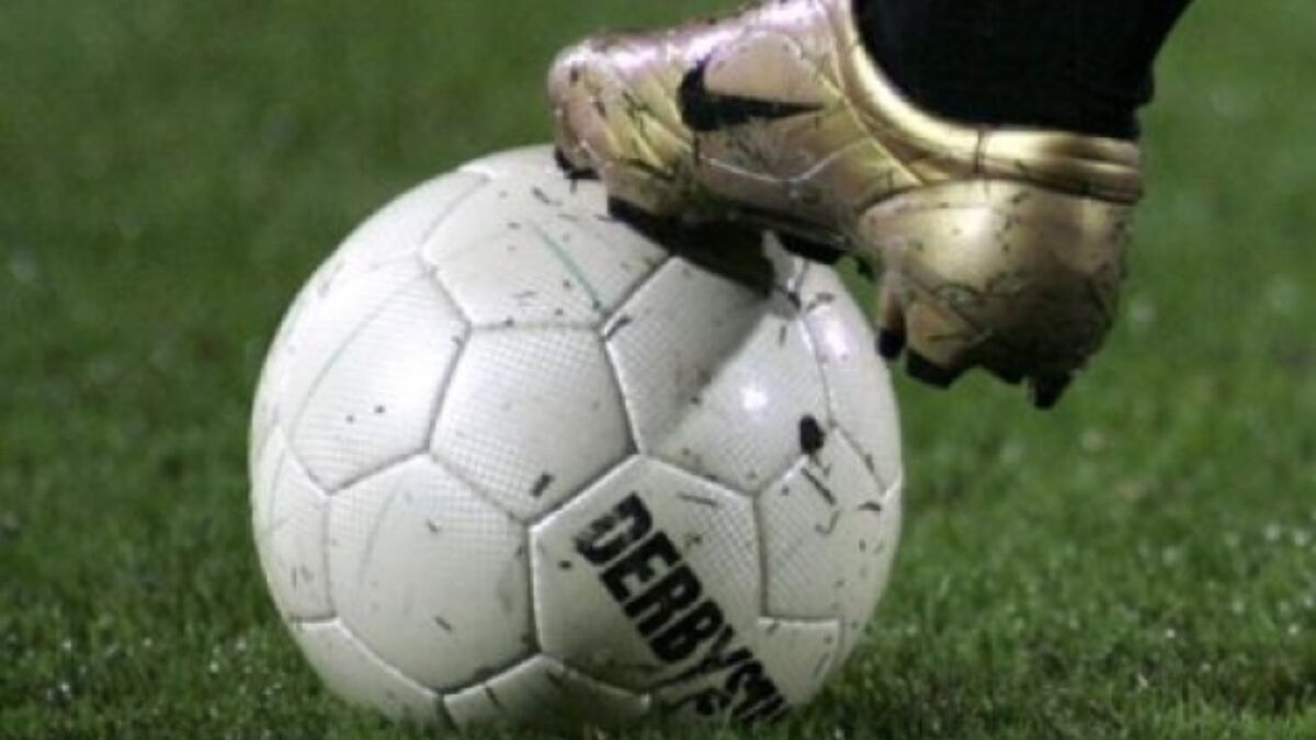 321911 voetbal 45