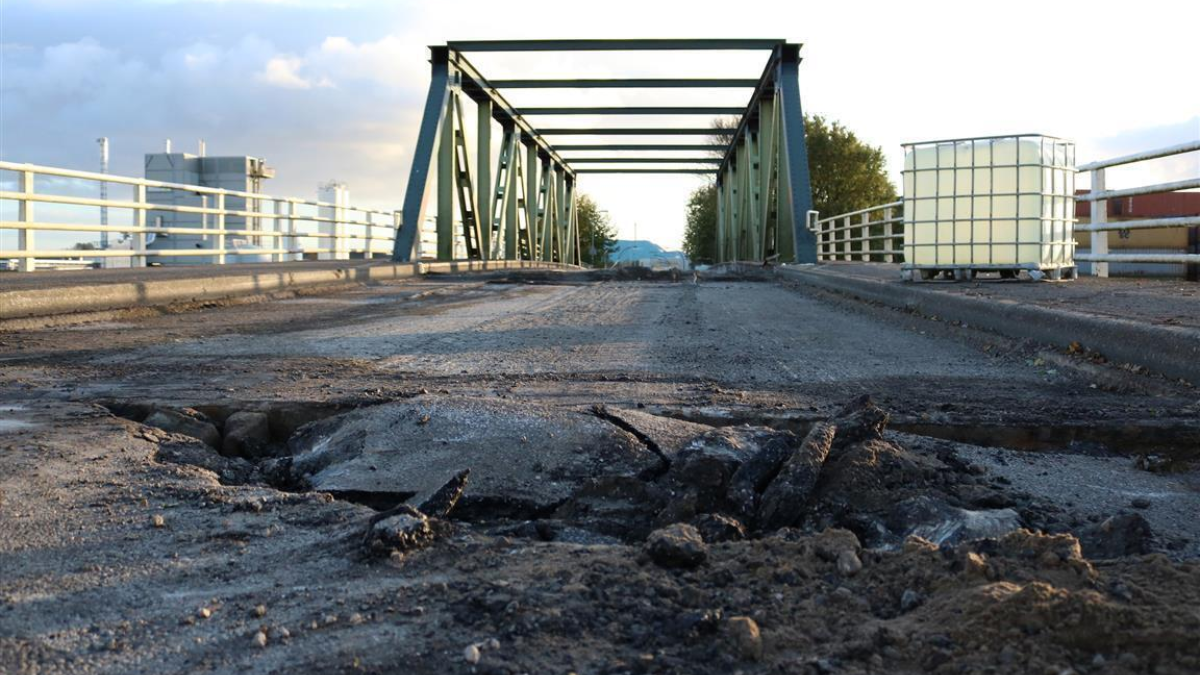 308030 radio boekelosebrug 3