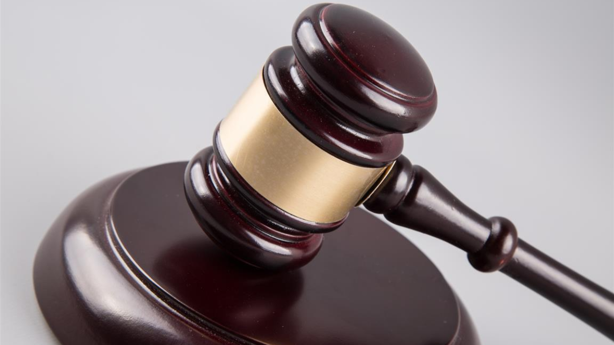 304086 judge gavel 1461287201 YS0