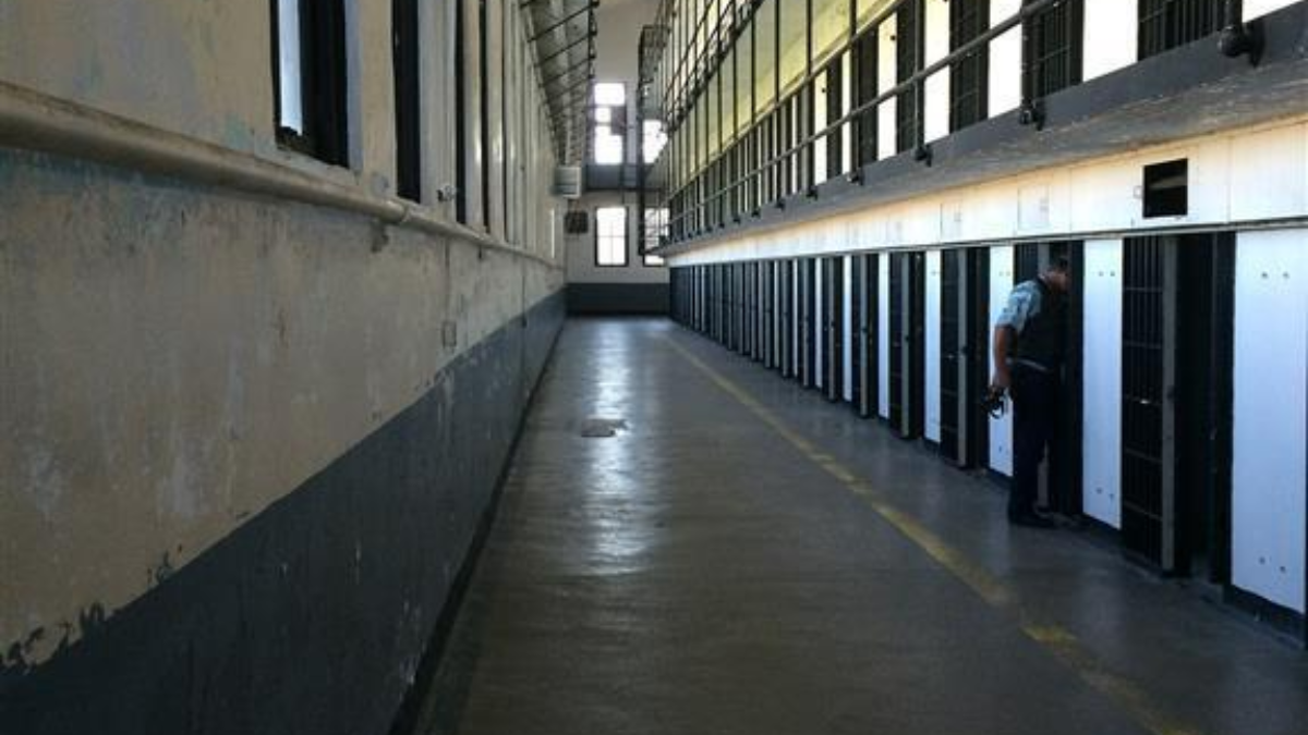 302929 prison 598851 1920