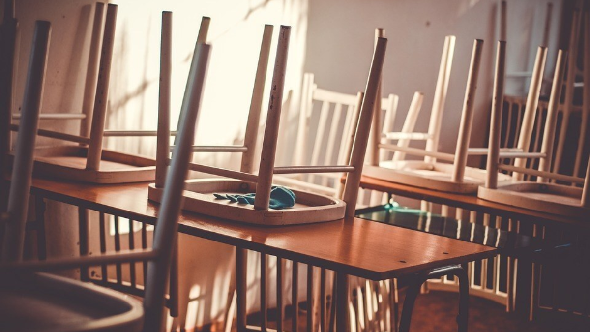 297405 schoolklas leeg 1