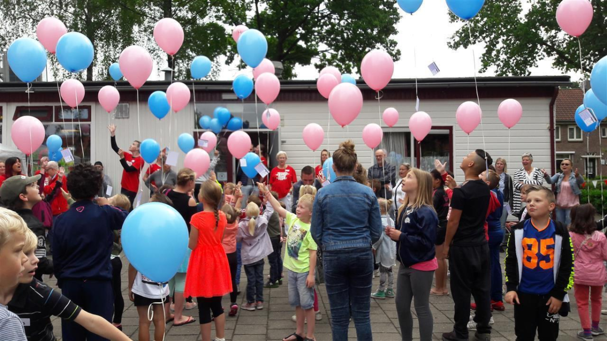 283484 ballonnen loslaten Vi Va