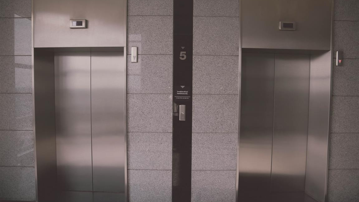 280332 elevator 939515 1920