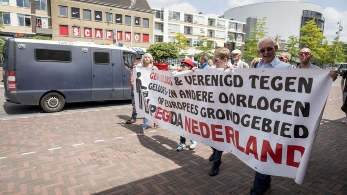 278911 pegida 1