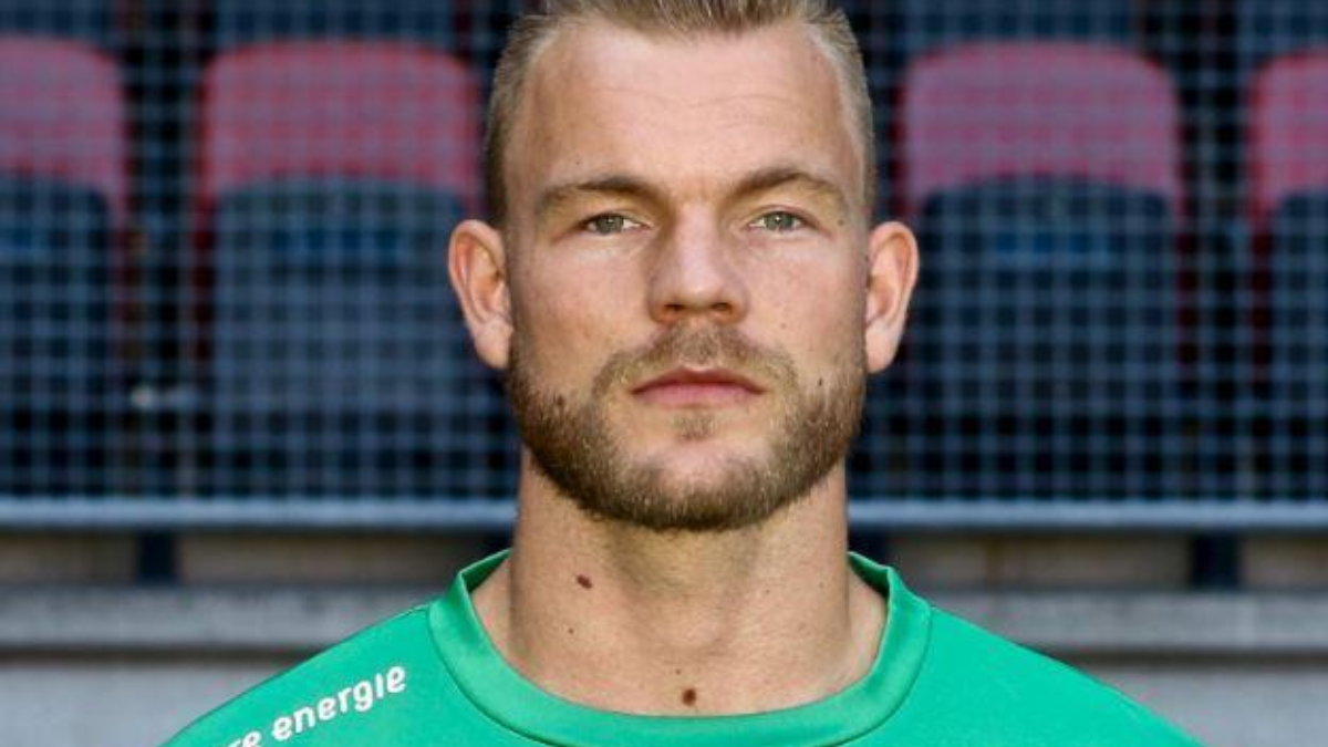 277159 nick marsman liggend 1