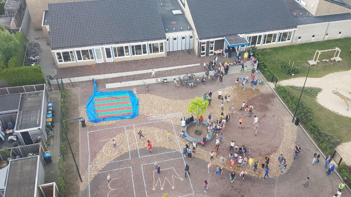 275396 bothoven1