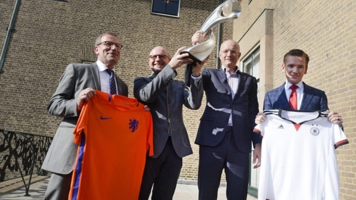 261657 vrouwenvoetbal