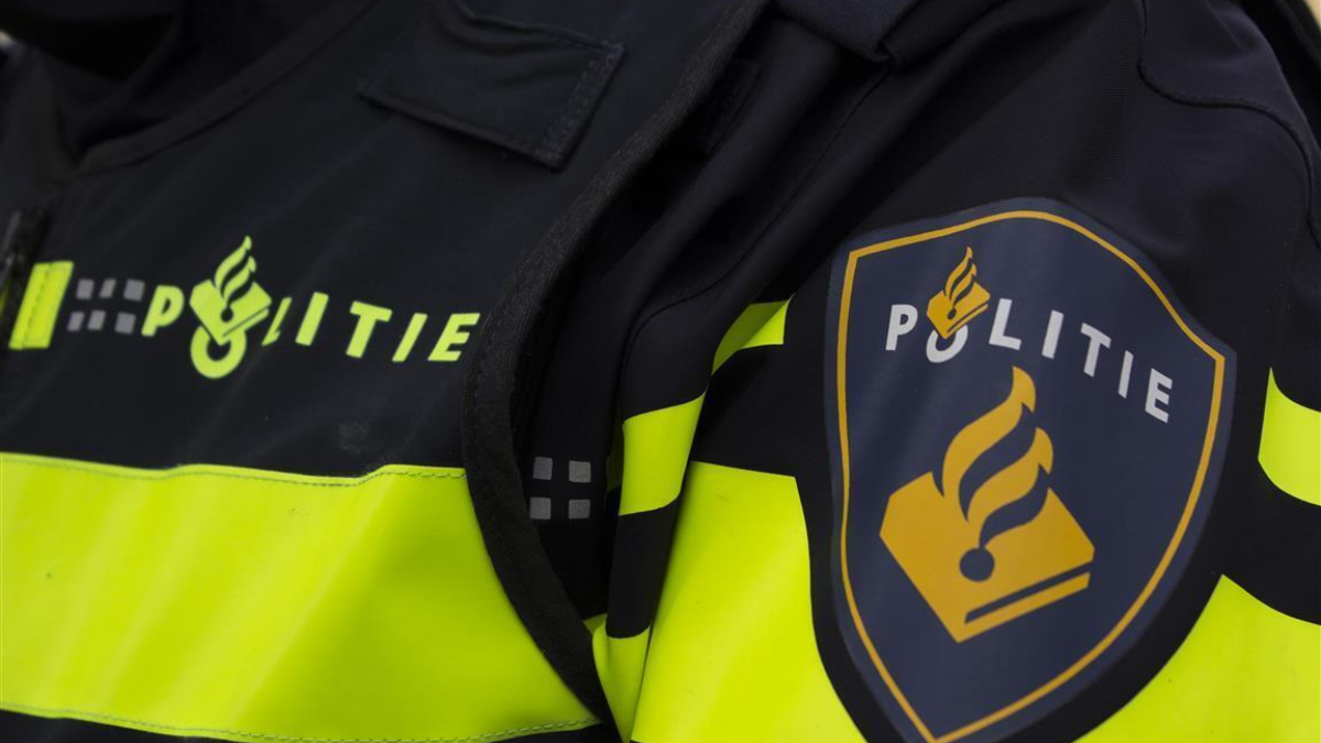 260163 politie jas NIEUW1 135