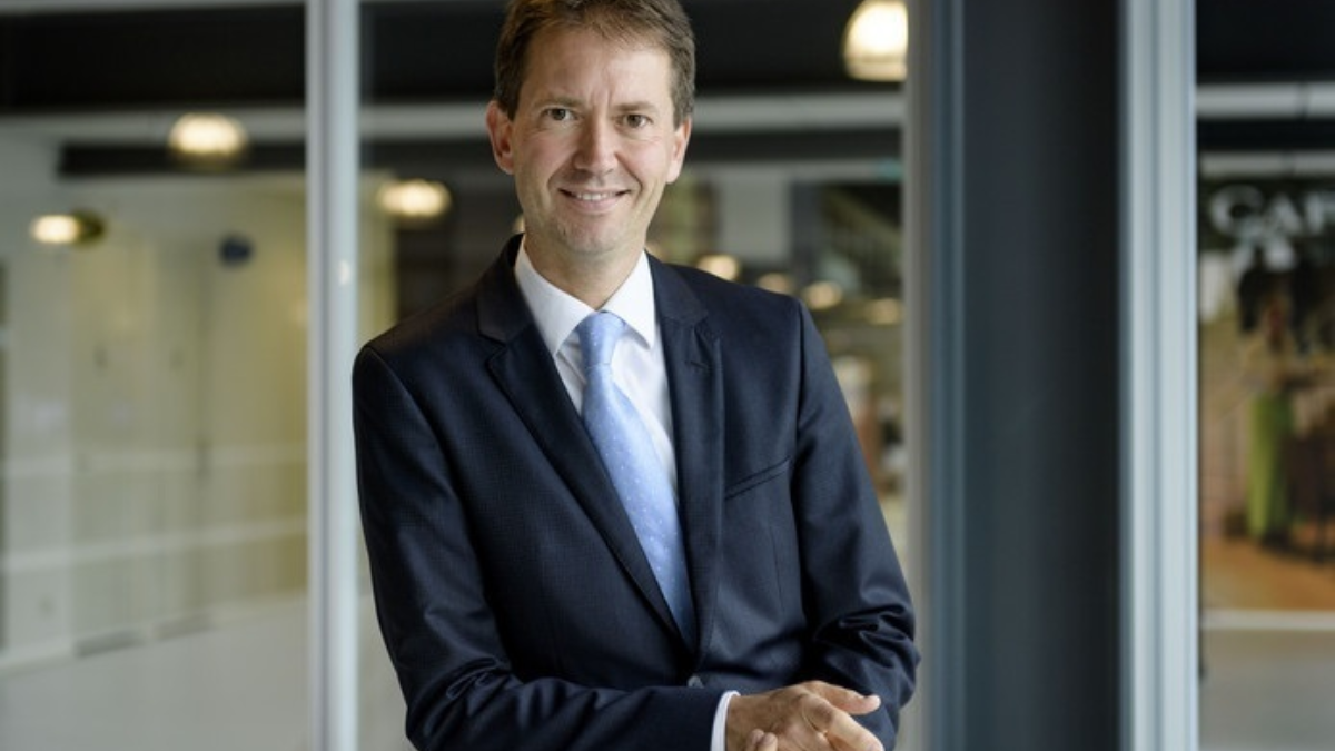 259832 eddy van hijum