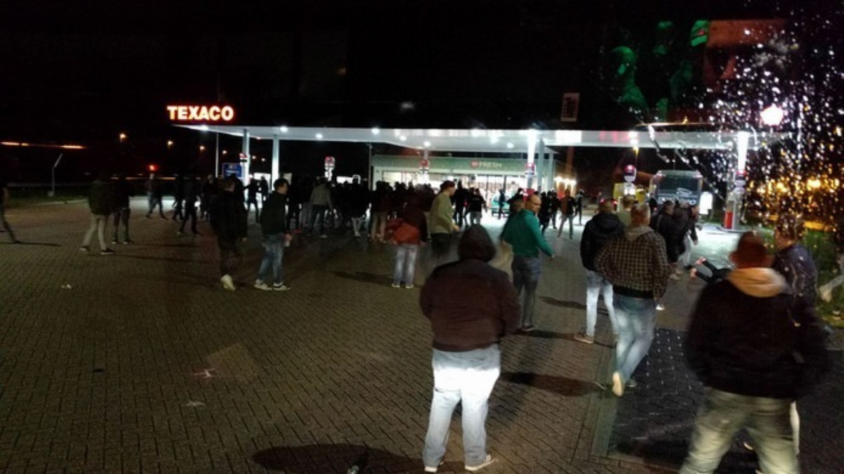 258651 excuses fc twente voor doorgeven telefoonnummers aan politie