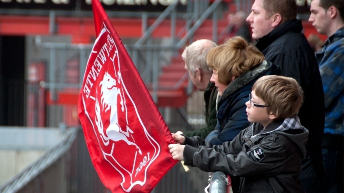 247981 FC Twente Fans 5