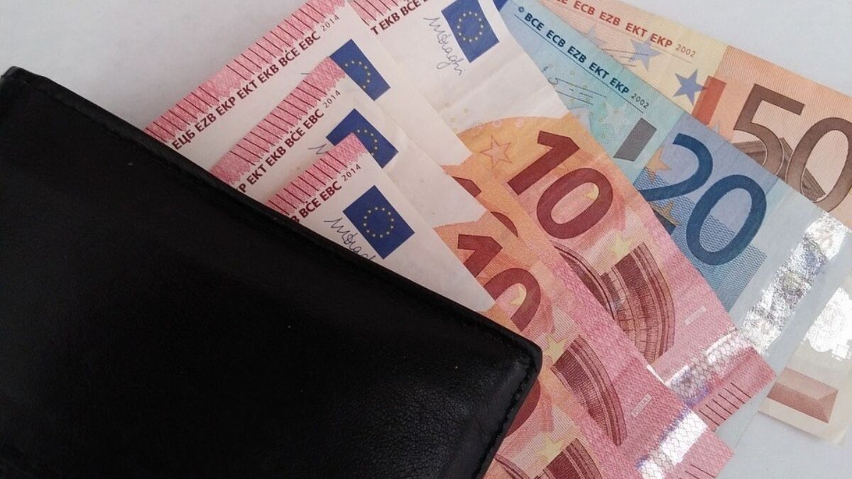 246841 money 1339295 960 720