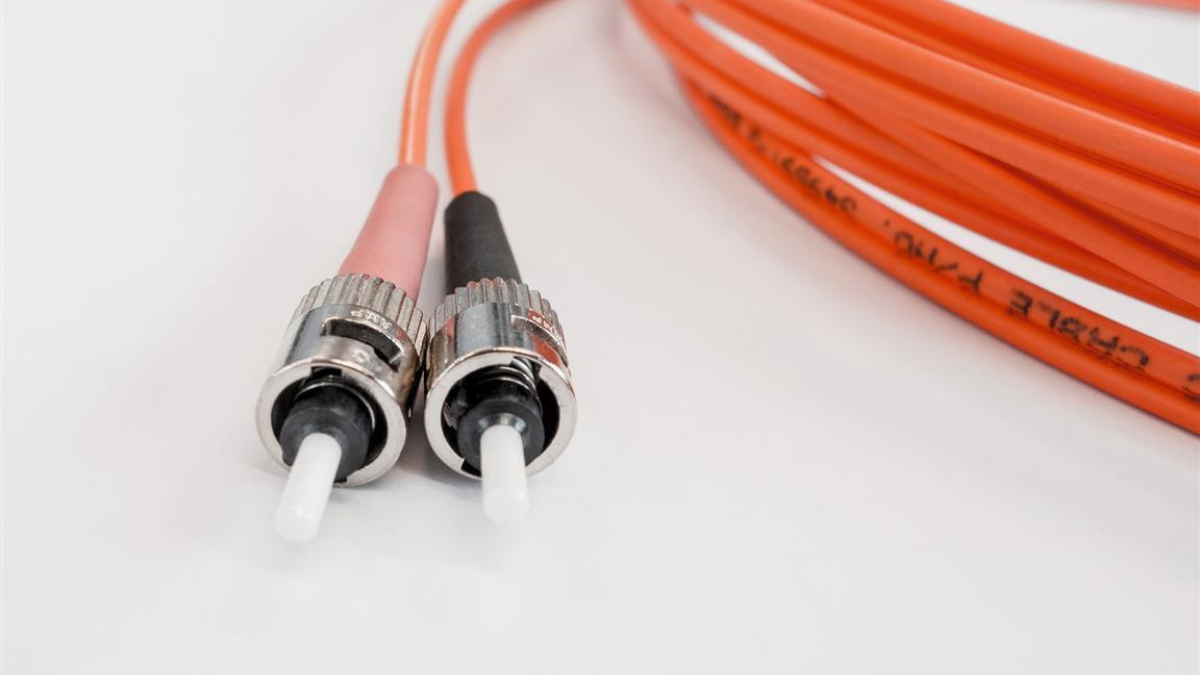 244805 fiber optic cable 502894 1920