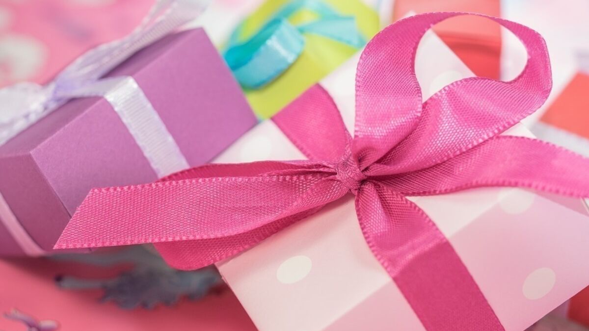 234909 gift 553149 960 720
