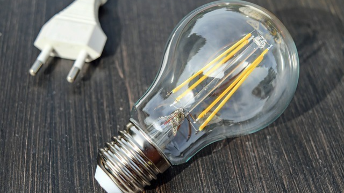 232610 light bulb 1640438 640