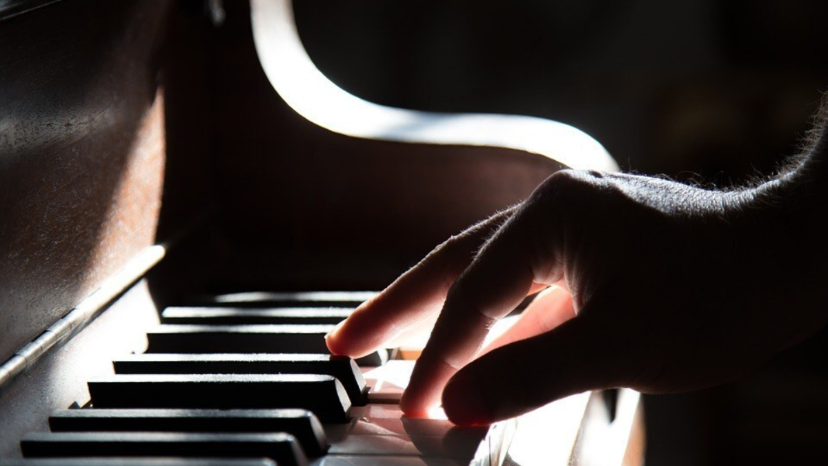 227099 Piano 3