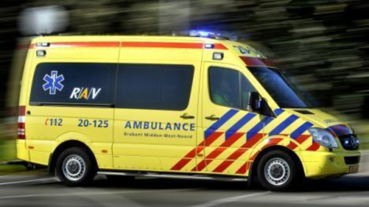 225079 ambulance 25