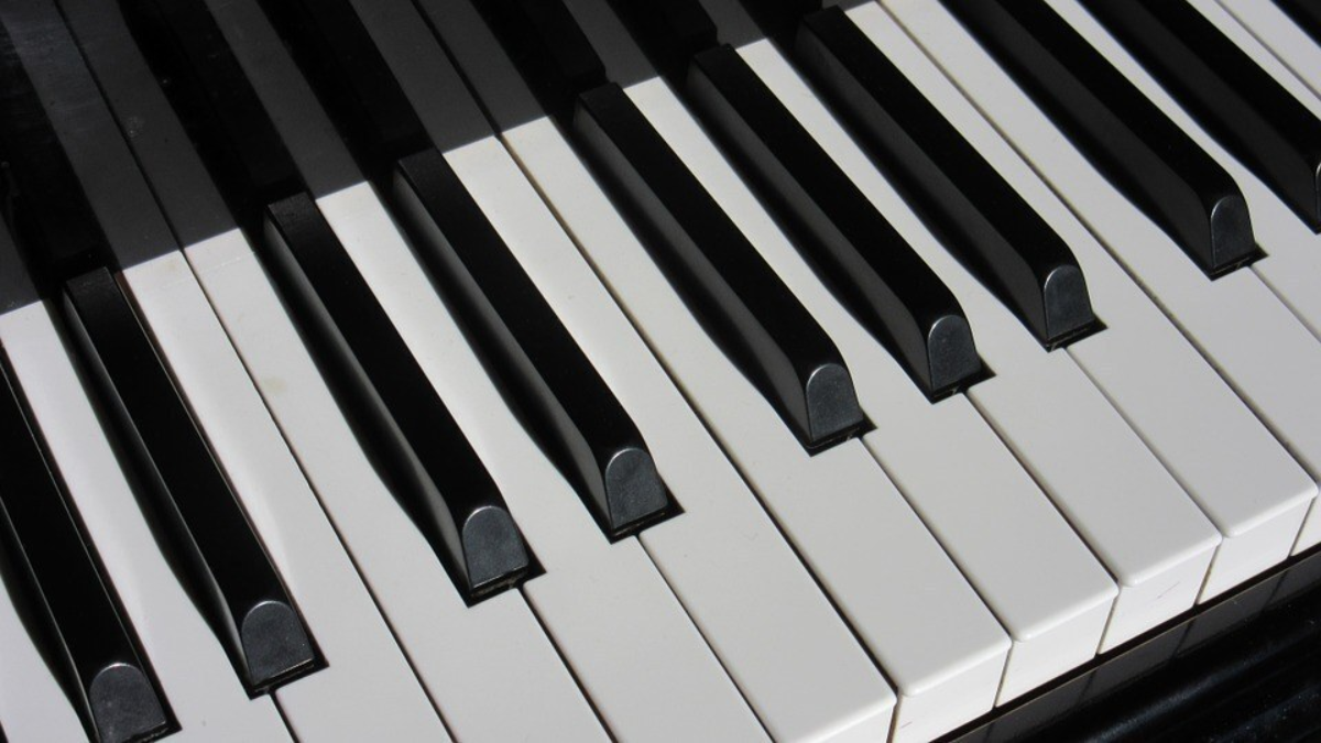 216183 piano 1