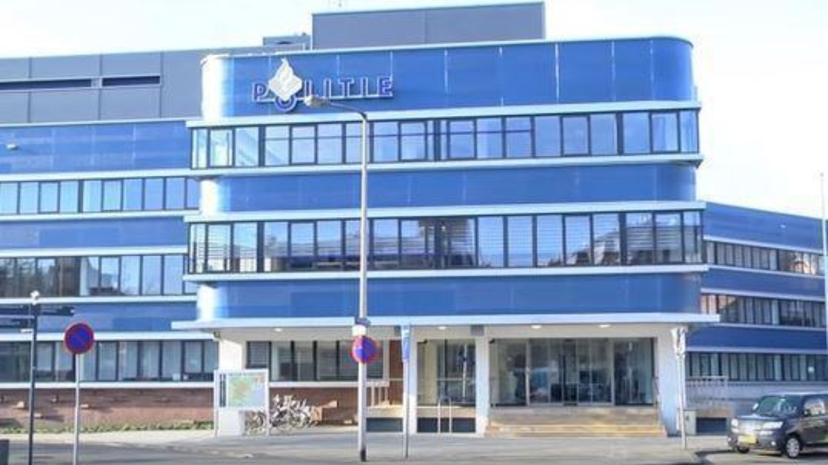 212413 politie nieuw pand 2