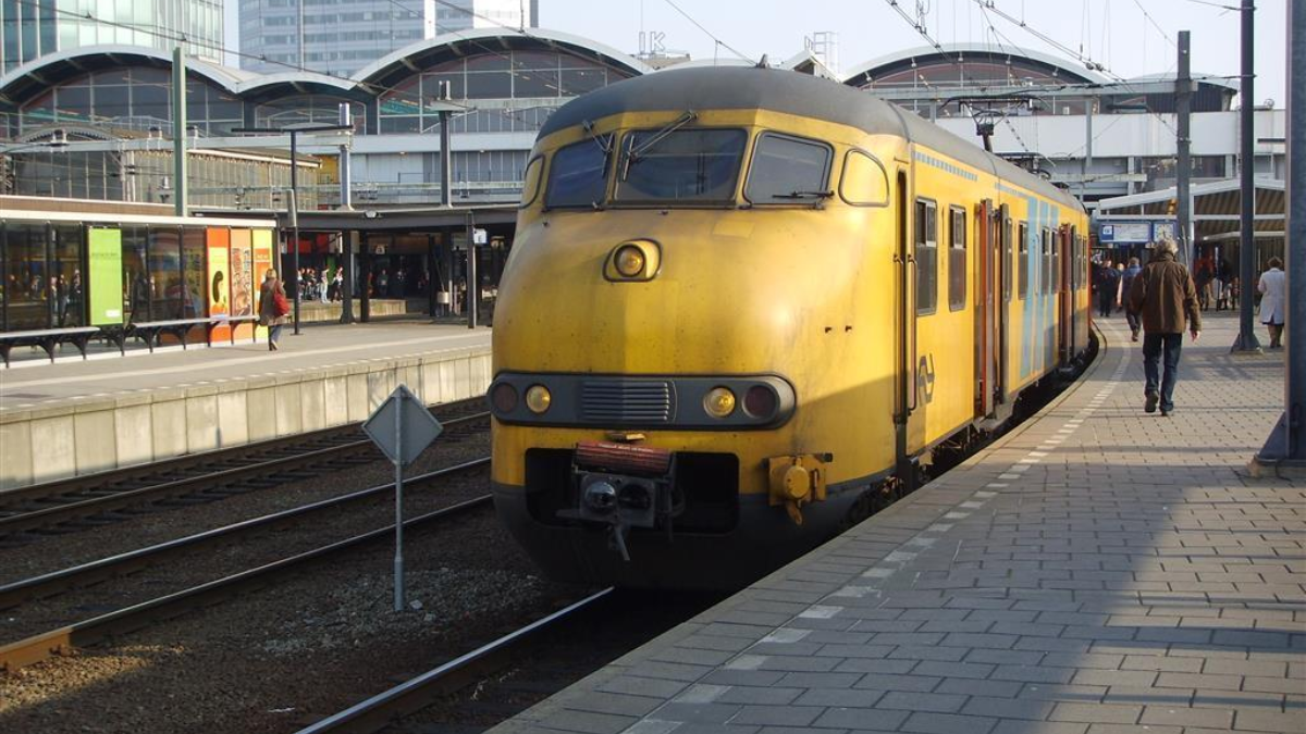 208940 Dutch Railways EMU Mat64 Plan V Utrecht Centraal