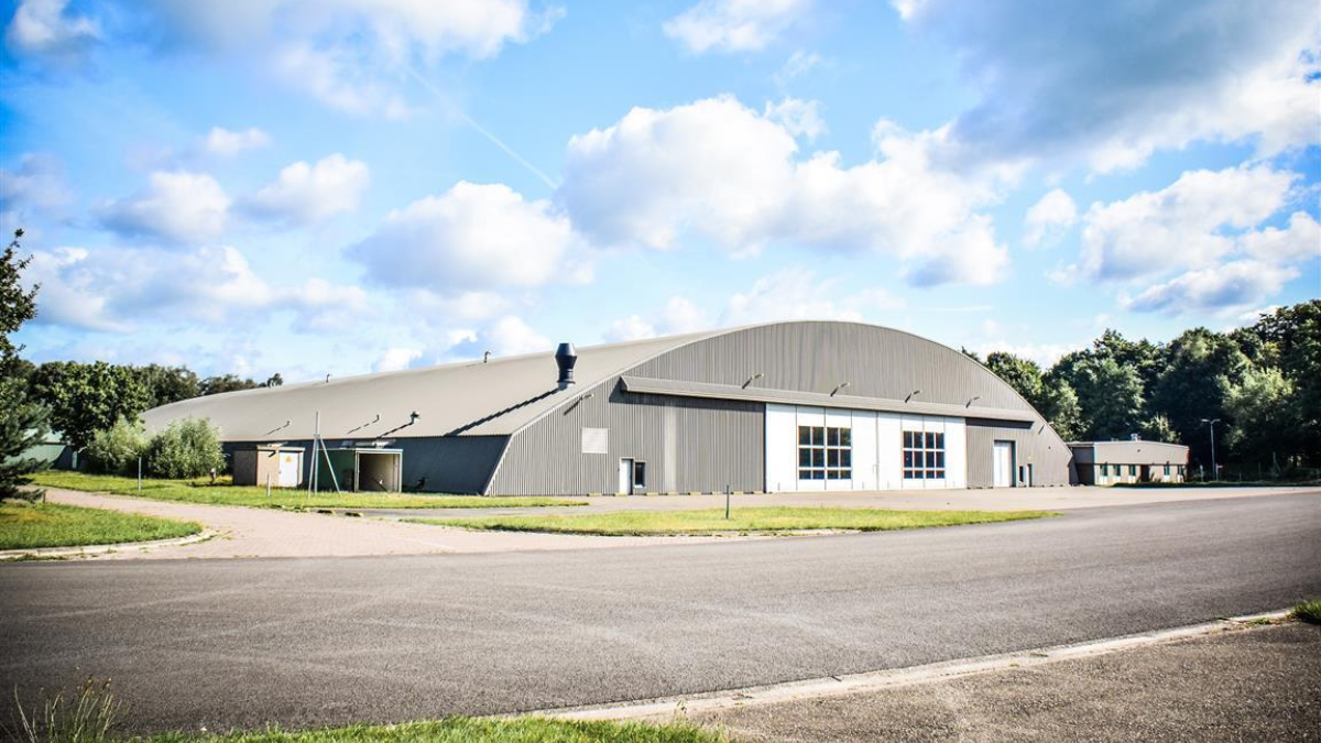 206475 hangar 11 1