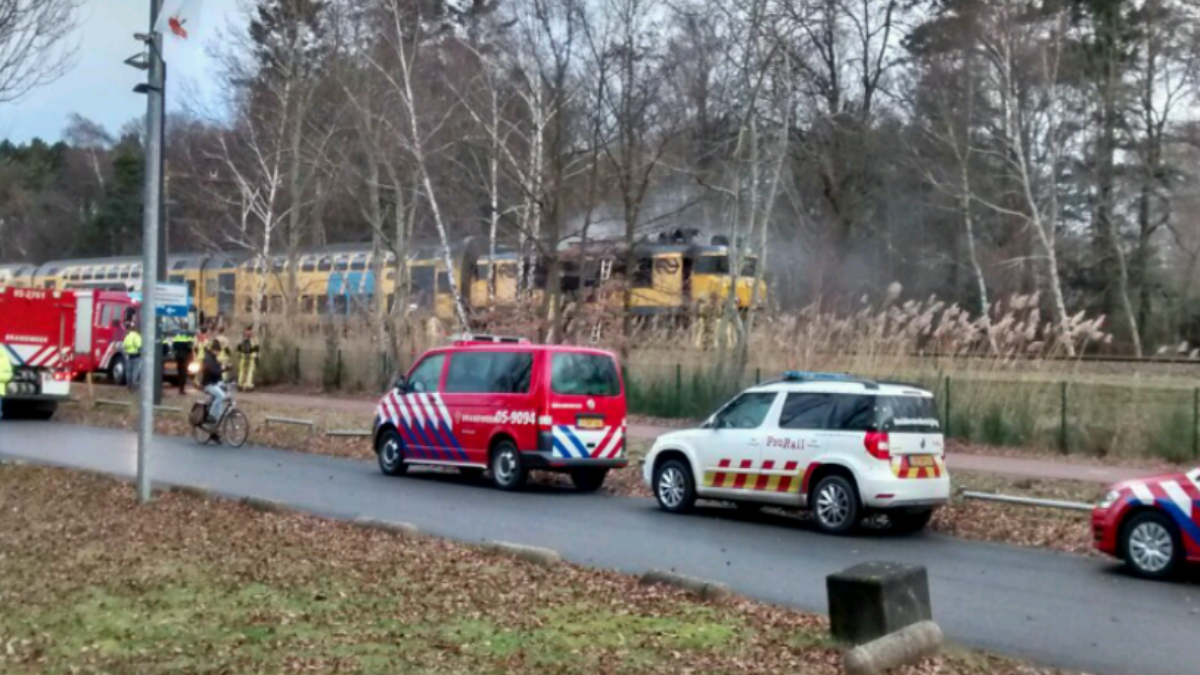 235383 235242 brand trein