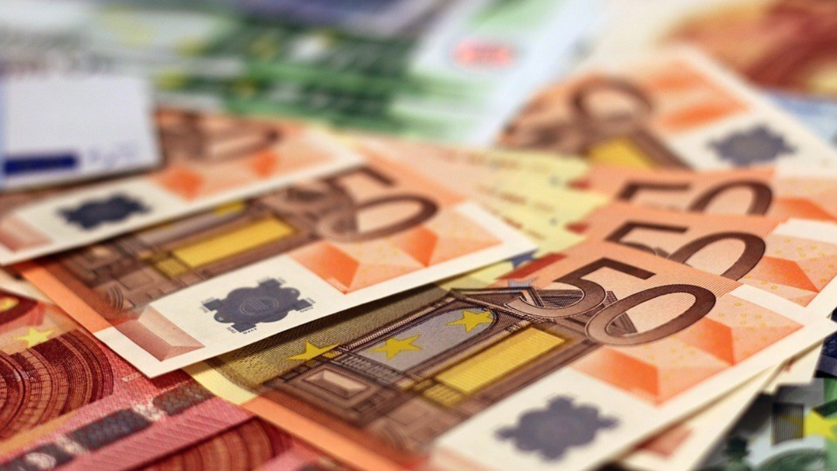 201106 money 1005477 960 720