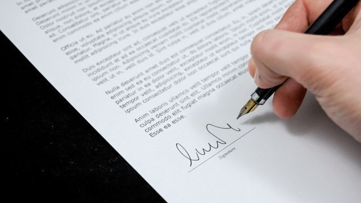 196758 handtekening overname fusie pen papier