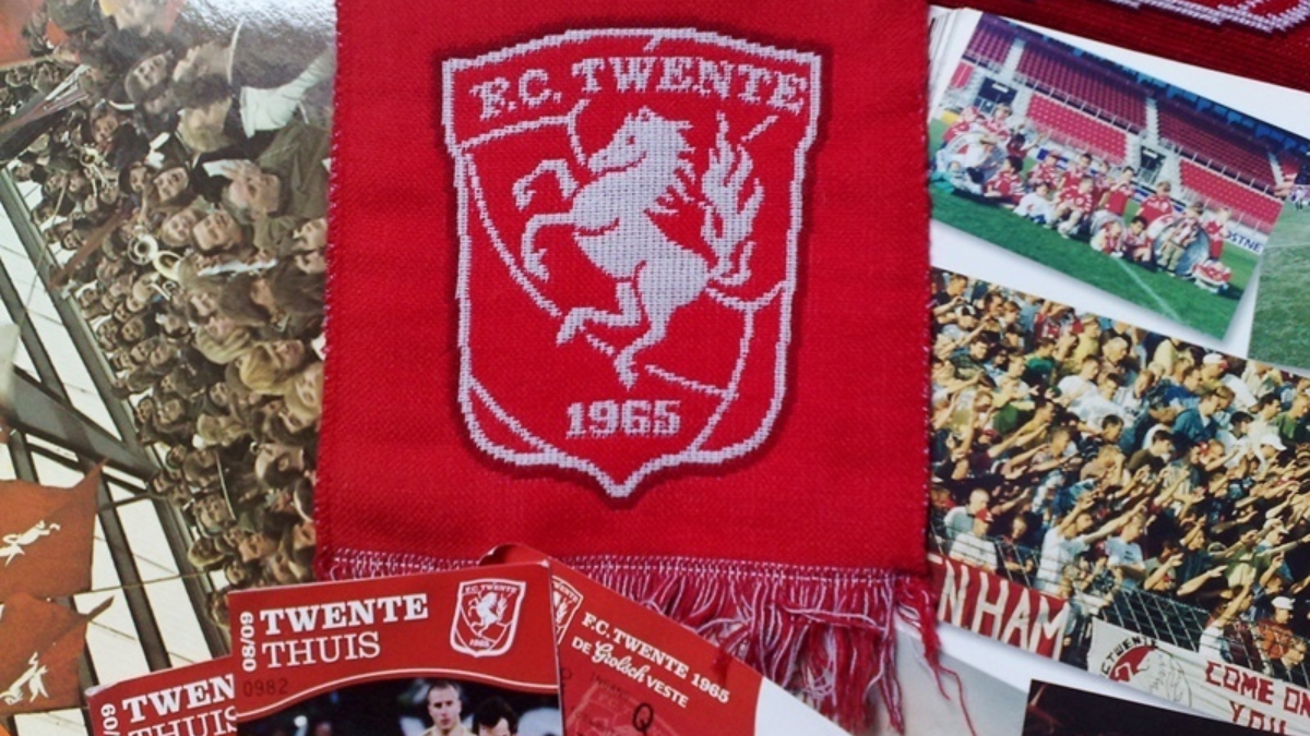 196193 FC Twente Assemblage 1
