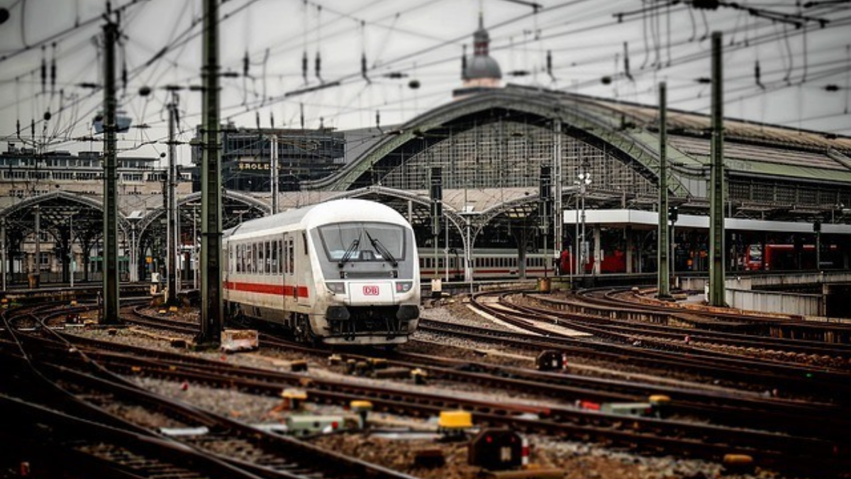 192585 trein Deutsche Bahn DB