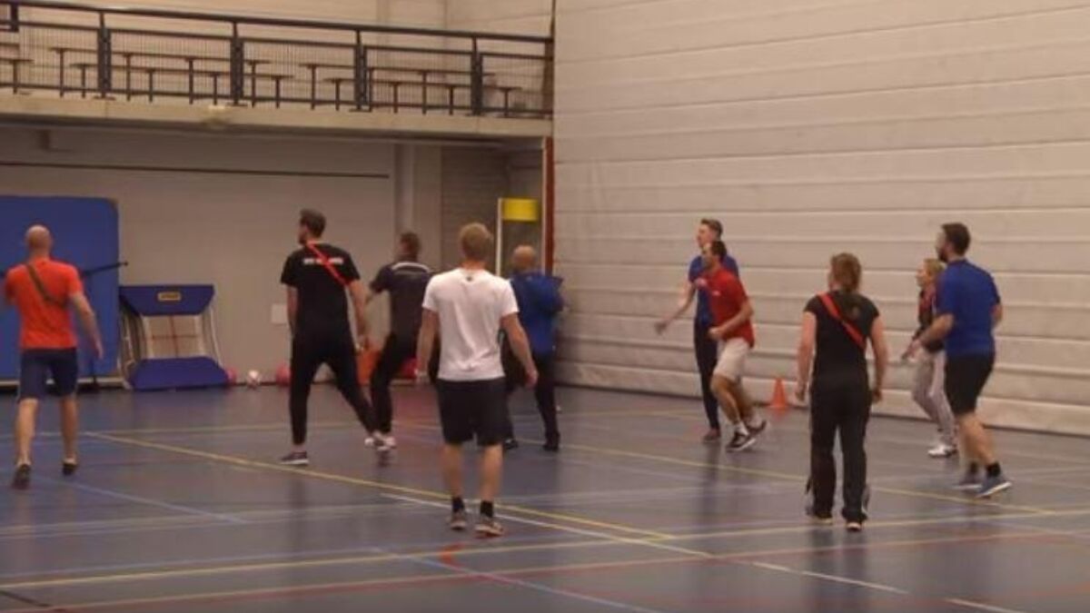 VIDEO Gymdocenten werken zich in het zweet voor betere lessen - 1Twente