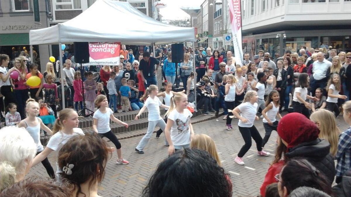 188981 culturele zondag april 2016