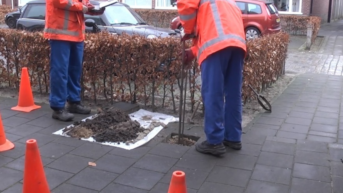 186844 plaatsing waterpeilbuis 1