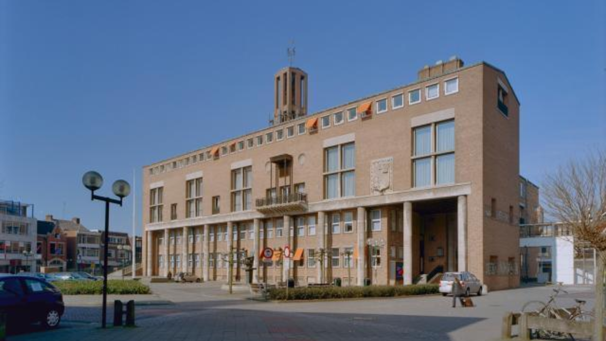 175449 stadhuishengelo 1
