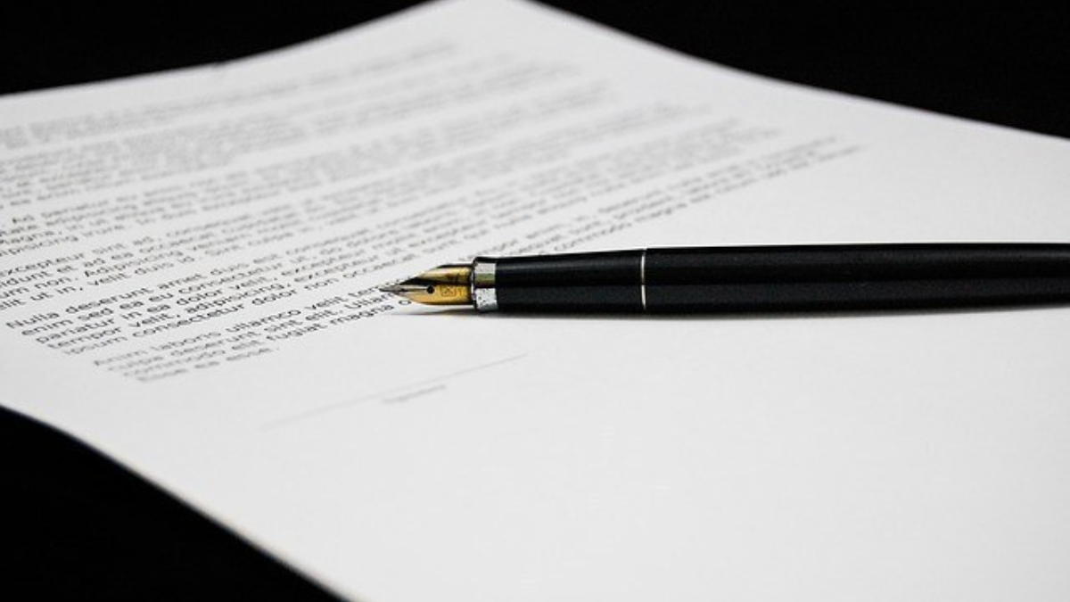 100225 pen document papier