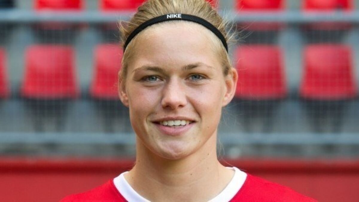 86447 anouk dekker