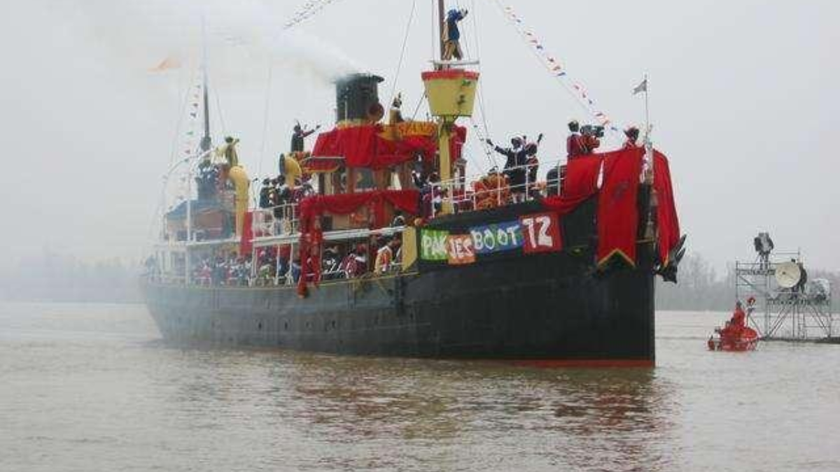 83768 sinterklaas stoomboot