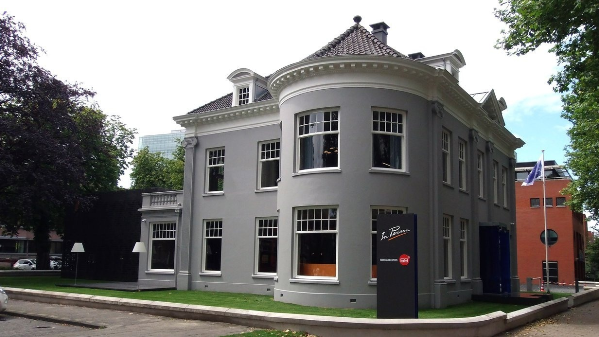 82329 in person enschede