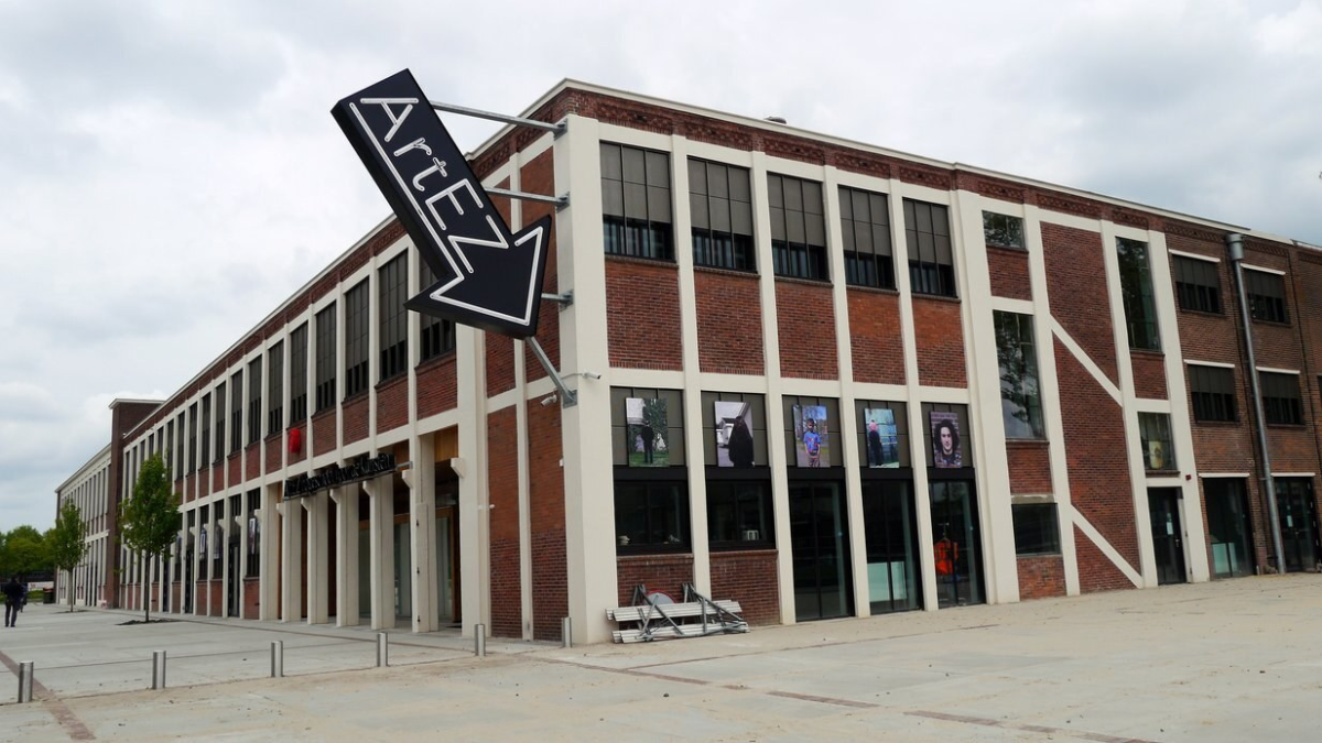 80811 artez enschede