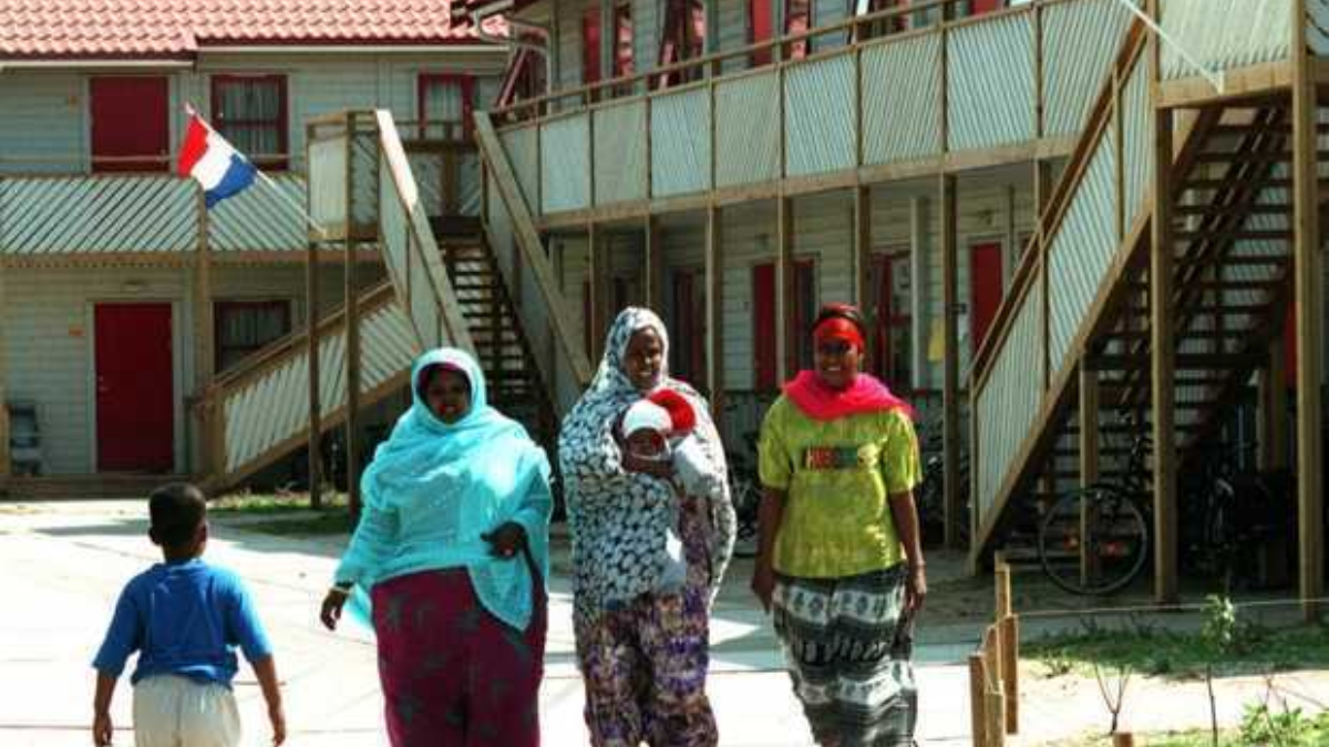 77333 asielzoekerscentrum