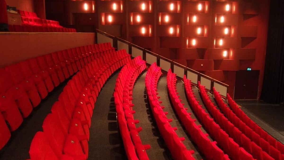 74974 Nieuwe tribune Eijsinkzaal Rabotheater