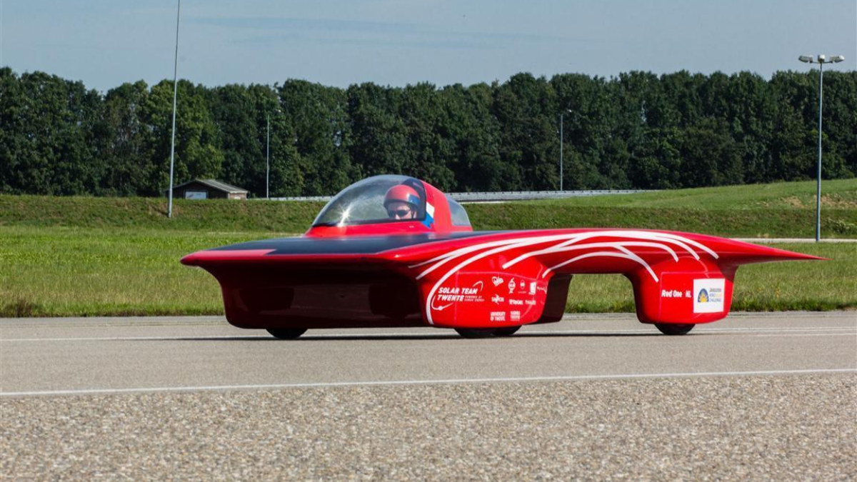 66117 Red One Solar Team Twente