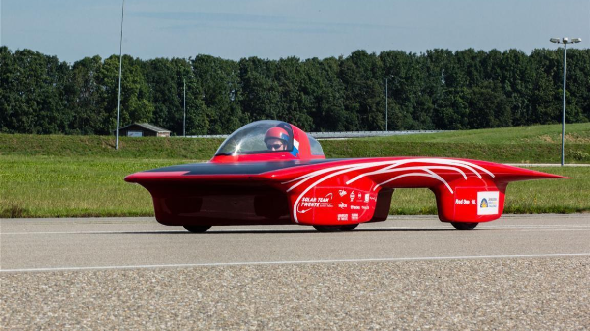 66092 Red One Solar Team Twente